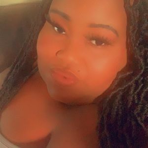 Meet your Posher, Kindra